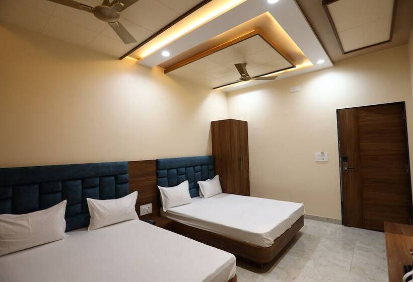 فندق Ishwar Nain