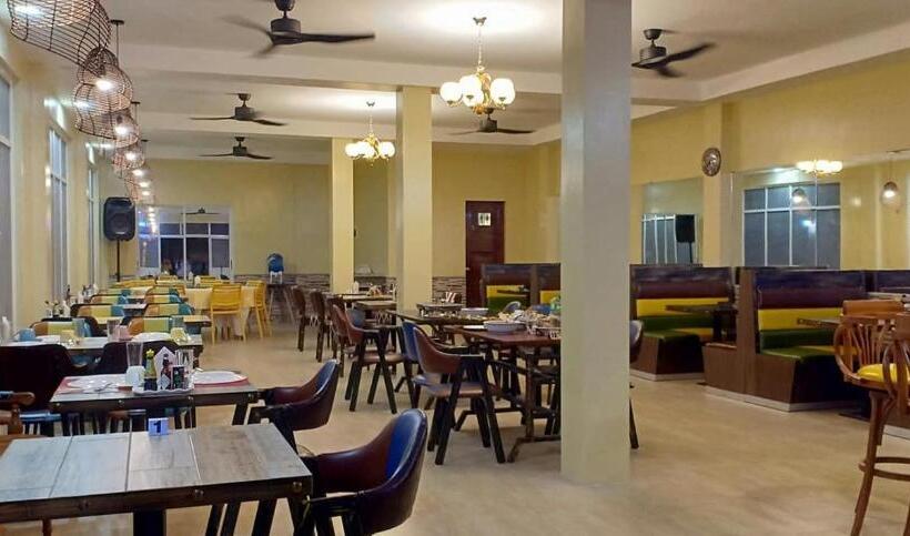 فندق Jelly's Haven Resort