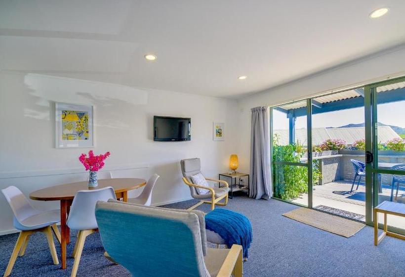 Portobello Boutique Motel