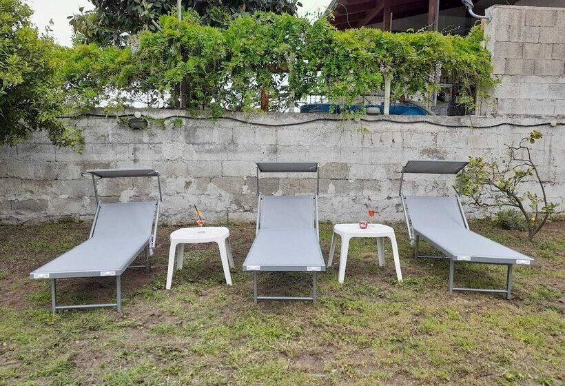 تختخواب و صبحانه City Pompei Accommodations