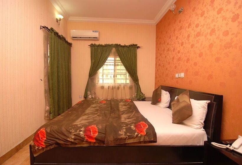 Grandville Hotel & Resort