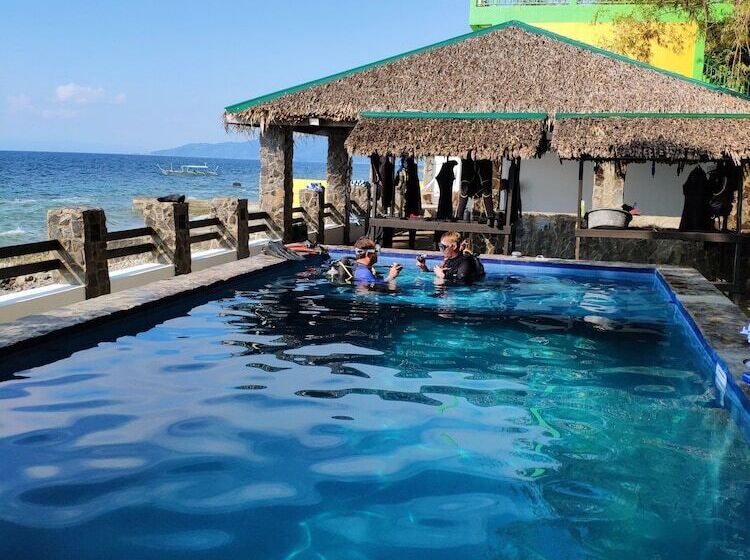 Отель Blue Ribbon Dive Resort