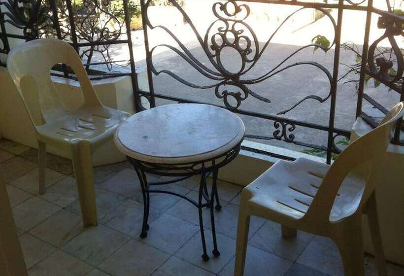 فندق Reddoorz @ Tondaligan Beach