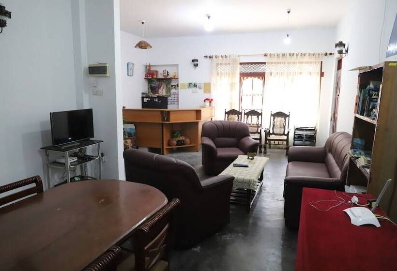 پانسیون Prasad Suomi Villa