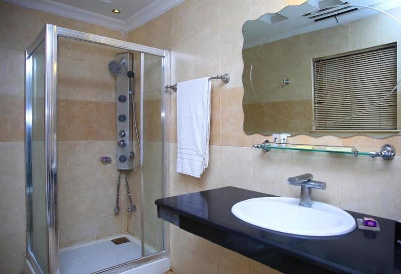 Safari Club 3 Bahria Town