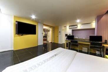 V3 Motel