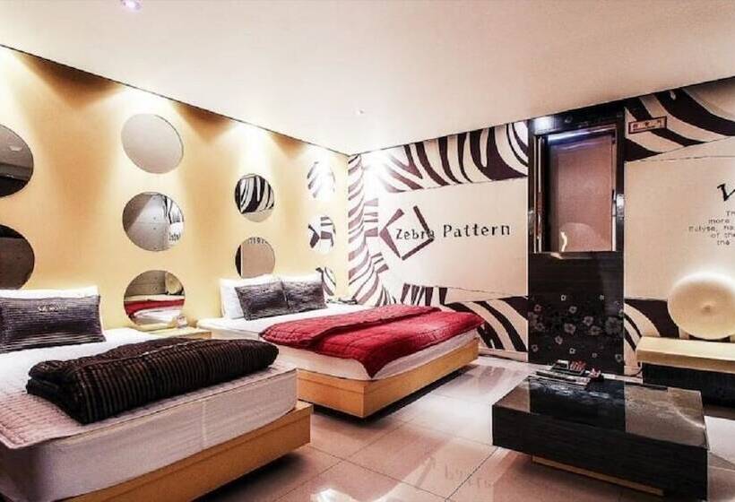 V3 Motel