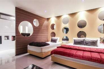 V3 Motel