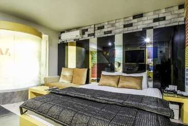 V3 Motel