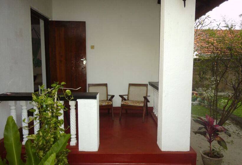 Mama S Villa By Taprobane Hostel