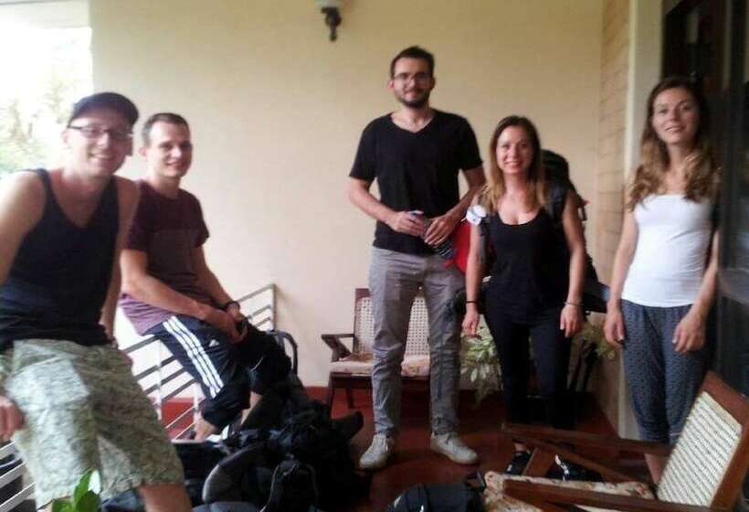 Mama S Villa By Taprobane Hostel