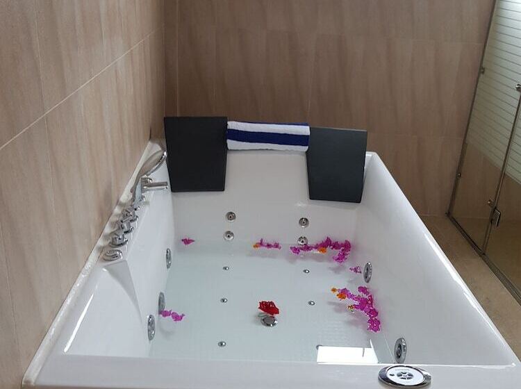 ベッドアンドブレックファースト Amber House Lanka