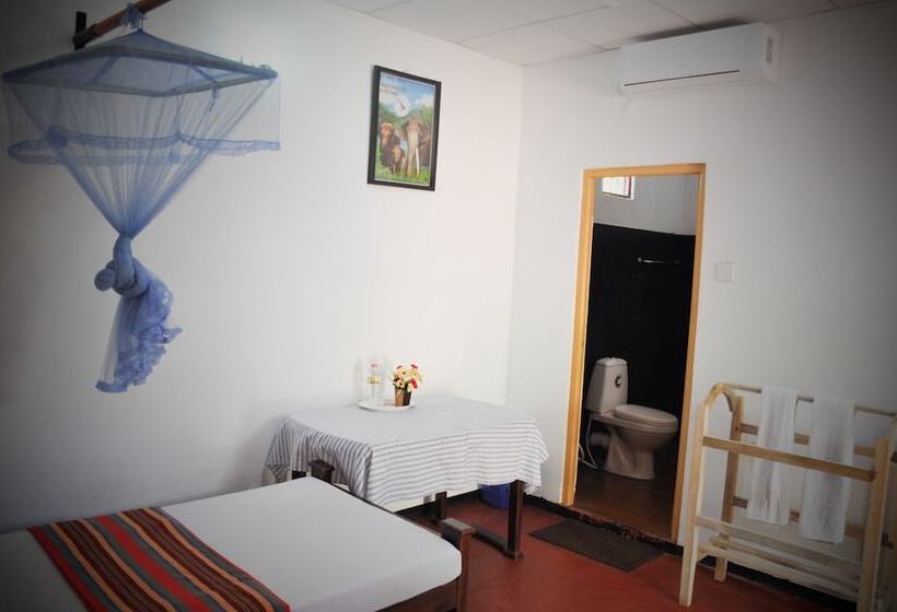 تختخواب و صبحانه Pawansa Home Stay