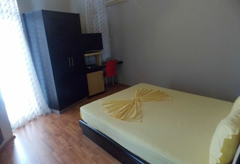 هتل Ramo Saranda