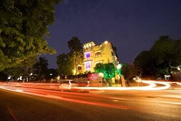 هتل Sunder Palace A Heritage Styled Boutique