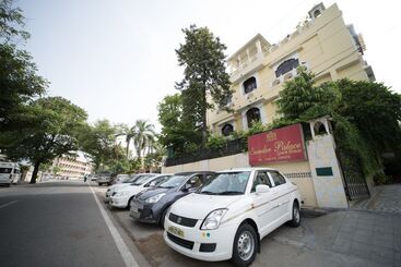هتل Sunder Palace A Heritage Styled Boutique