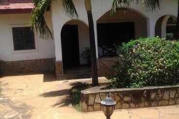 Inchi Raha Cottages