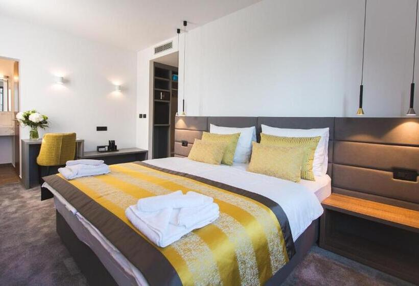 هتل Bel Residence