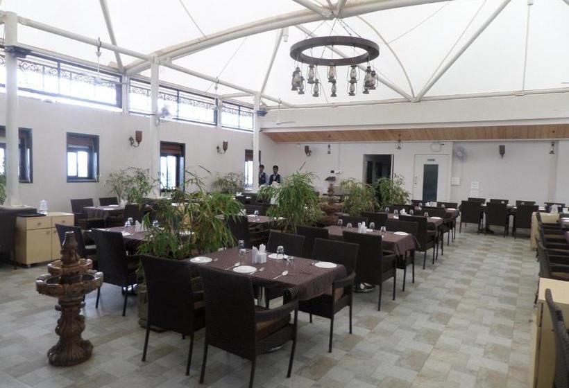 בית מלון כפרי Raj Palace
