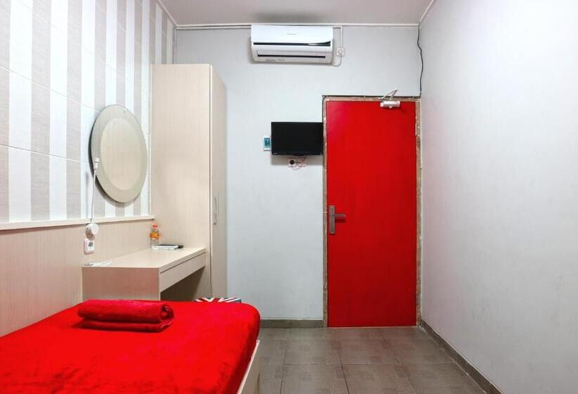 Kamariska Hostel