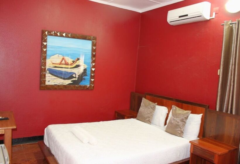 פנסיון Residencial Chinfura