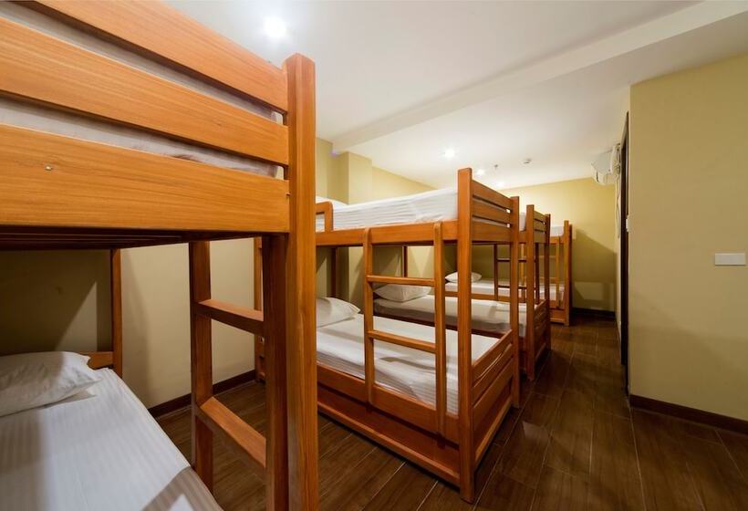 V Hotel And Apartel