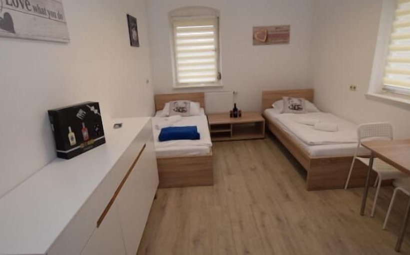 Monteurzimmer Kircheim Unter Teck   Hostel