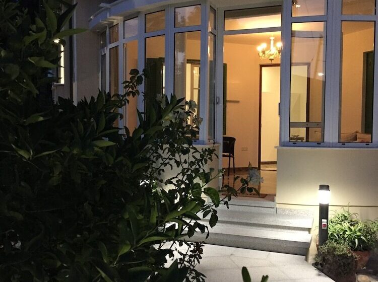 Avgi's Home