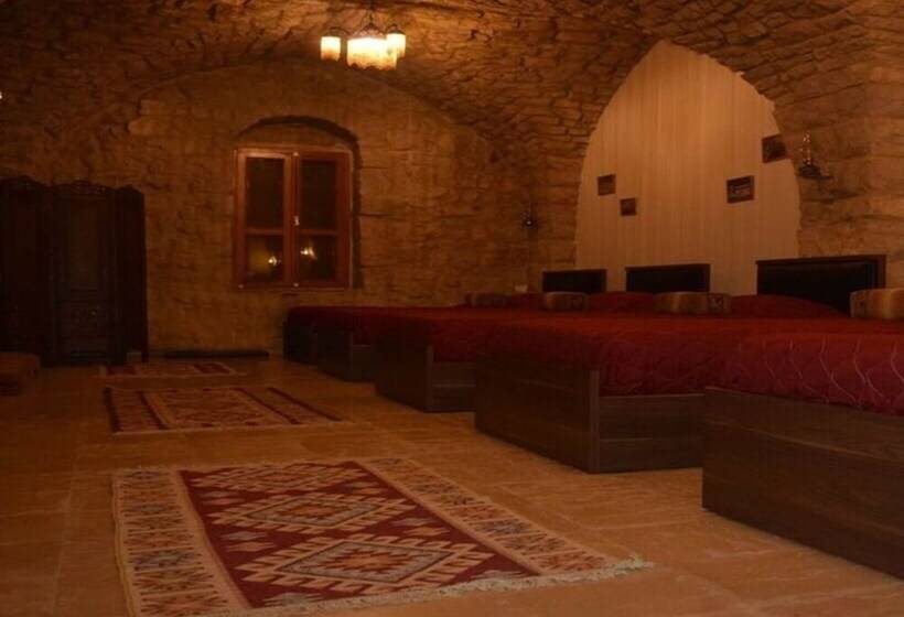 Boustany Guest House   Hostel