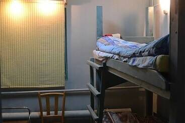 Horizontal   Hostel