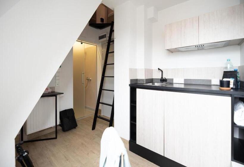 هتل Hostel Kampus