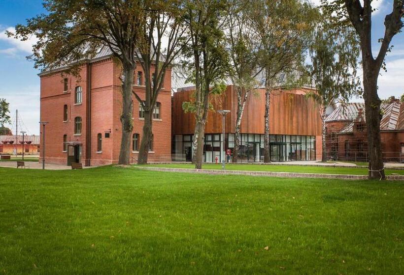 هتل Hostel Kampus