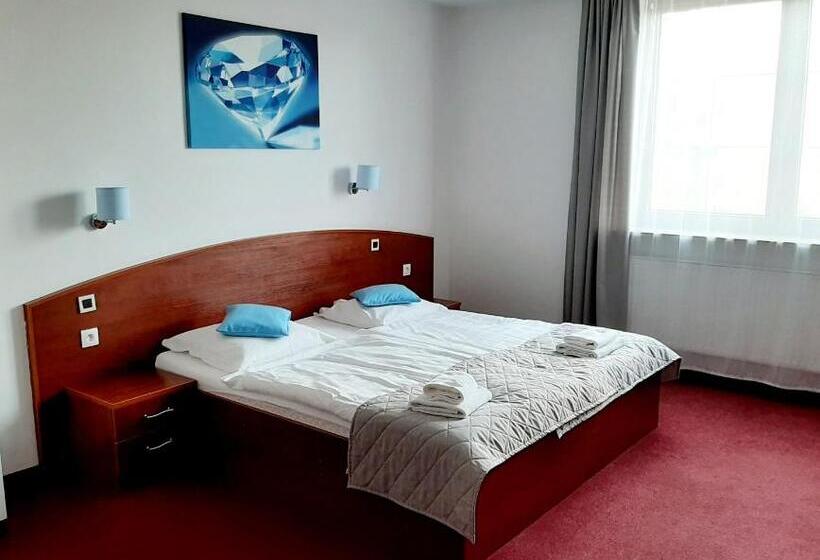 هتل Malachit Karpacz Spa