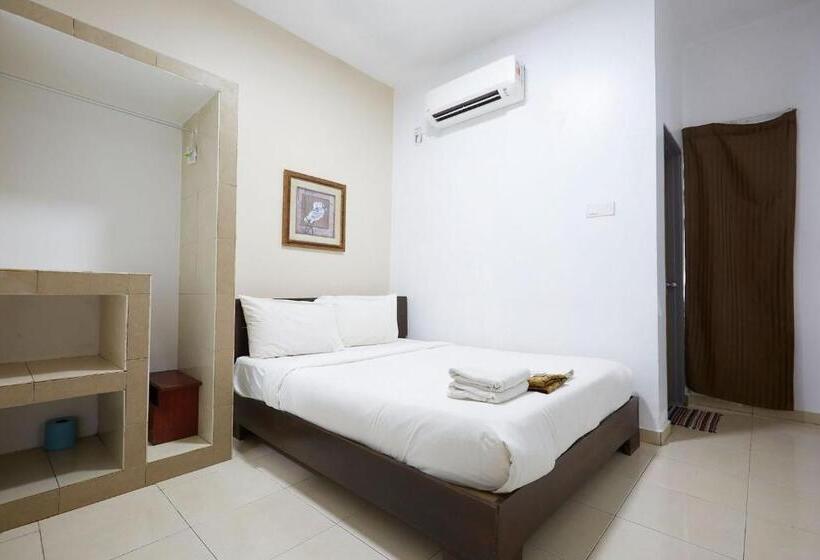 هتل Mawar Villa