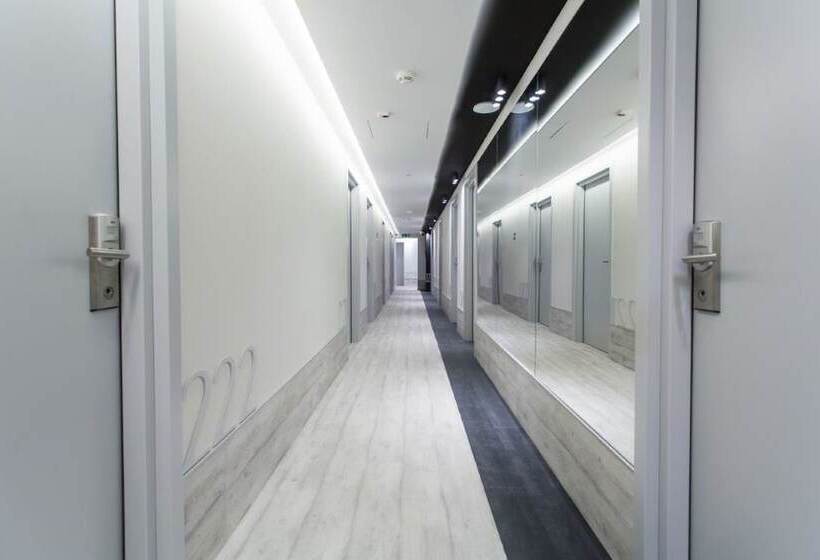 هتل Hostel Kampus