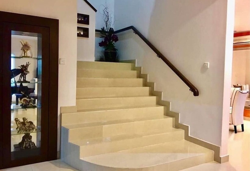 پانسیون Botanic Elegant Suite Klang