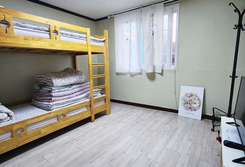 הוסטל Yeobyul Guesthouse