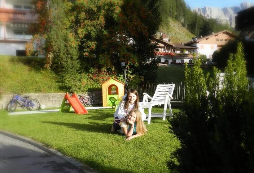 Garni Hotel Mezdi