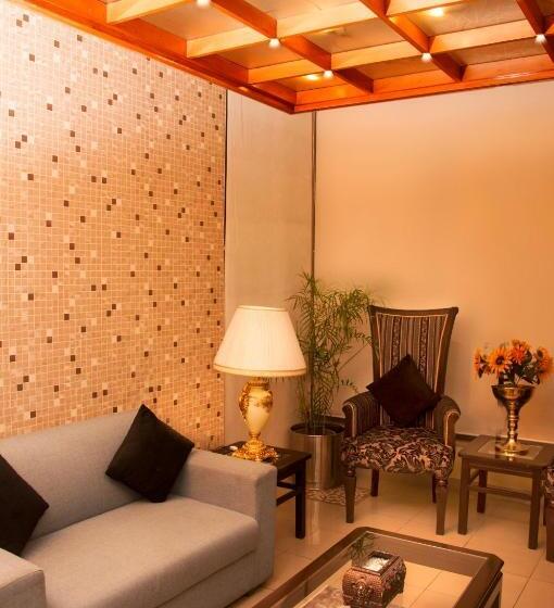 هتل Royal Elegance
