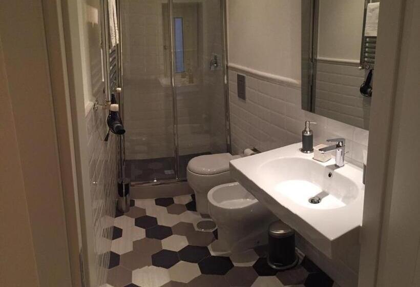 پانسیون Piazza Cavour Suite