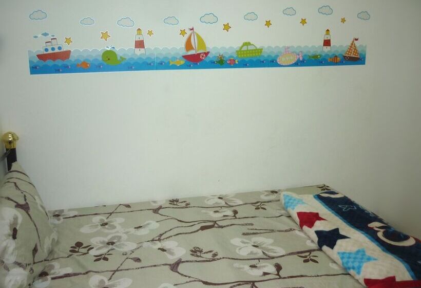 H Homestay   Semi D 1000mbps  Wifi, Astro & Private Parking