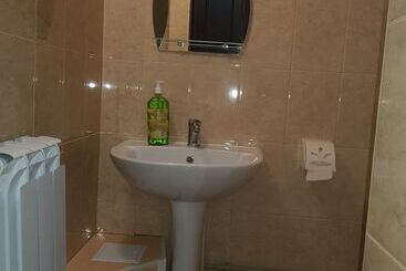 Hostel Well