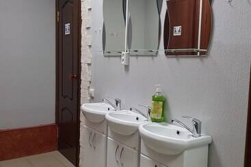 Hostel Well