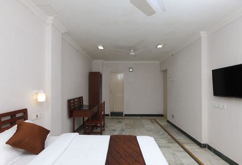 هتل Krishna Park Guest House