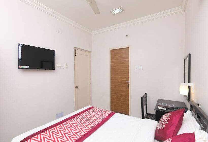 هتل Krishna Park Guest House