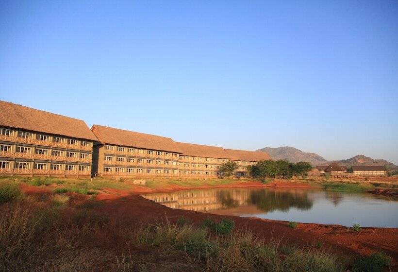 هتل Voi Wildlife Lodge
