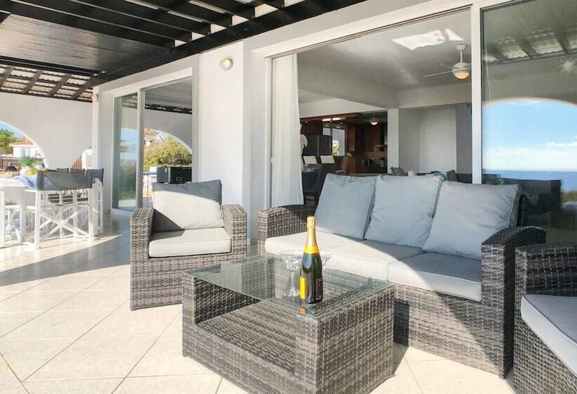 Villa Searay