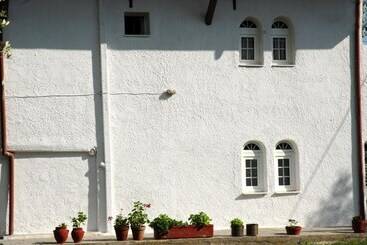 Xanthos Rooms