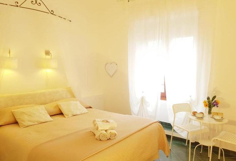تختخواب و صبحانه Big Fish Alghero Guesthouse