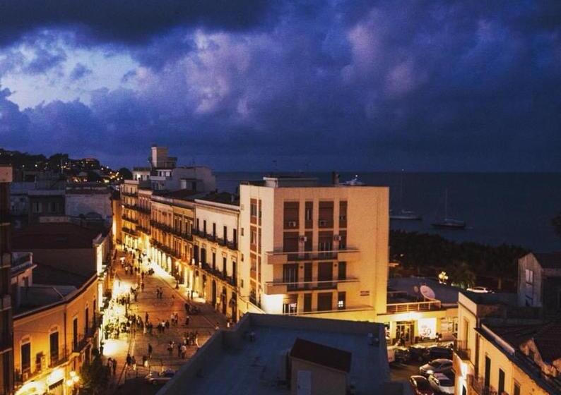 هتل Milazzo Inn Aimori